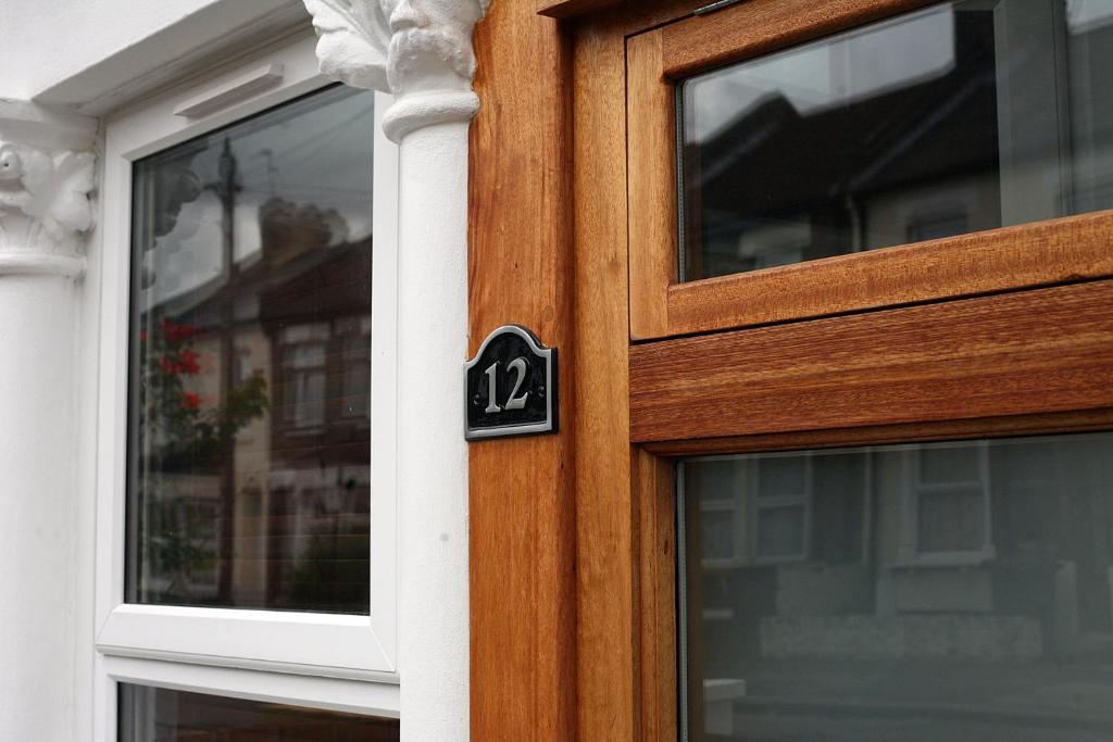 London Malvern Road Rooms To Let Exteriér fotografie